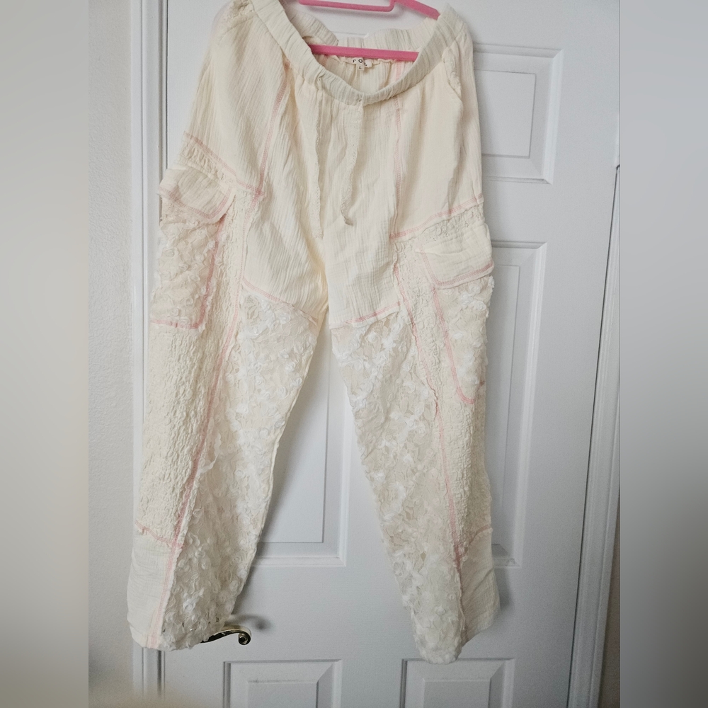 POL Cream Lace And Guaze Pants Size Large NWOTs